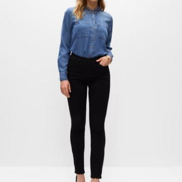 MELANIE LYNE:   Lace Trim Slim Leg Jeans - black - Picture 1 of 11